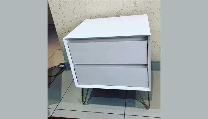 Set of 2 Modern White Pedestals with Gold Hairpin Legs